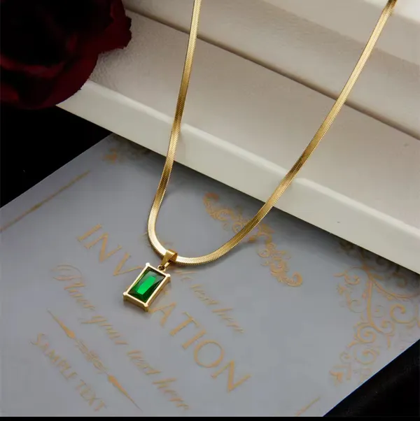 Golden_Stainless_Steel_And_Hypoallergenic_Coating_Necklace_For_Women